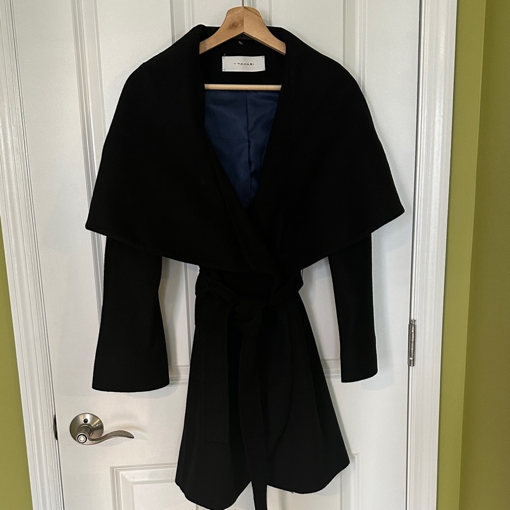 T Tahari Marla Black Coat with Blue Lining